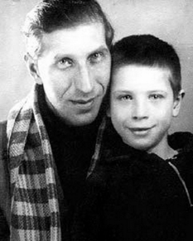 Александр Филиппов с сыном Юрой Александр Филиппов с сыном Юрой