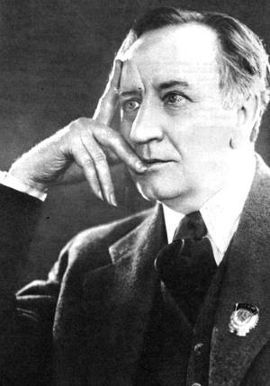 Василий Качалов, кумир и первая любовь Фаины Раневской Василий Качалов, кумир и первая любовь Фаины Раневской