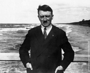 Адольф Гитлер в молодости Адольф Гитлер в молодости