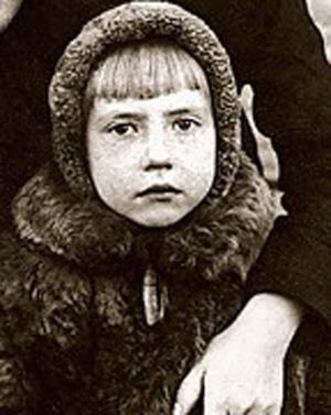Инна Чурикова в детстве Инна Чурикова в детстве