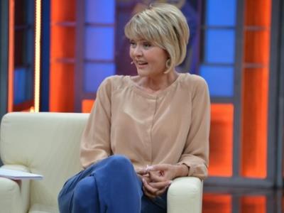 Юлия Меньшова в программе "Наедине со всеми" Юлия Меньшова в программе "Наедине со всеми"