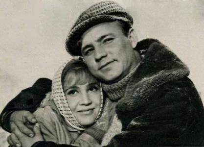 Надежда Румянцева и Николай Рыбников в фильме «Девчата» Надежда Румянцева и Николай Рыбников в фильме «Девчата»