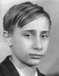 Владимир Путин в детстве Владимир Путин в детстве