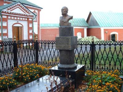 Могила великого адмирала-флотоводца Федора Ушакова Могила великого адмирала-флотоводца Федора Ушакова