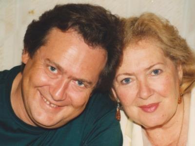 Юрий Стоянов с мамой Евгенией Леонидовной Юрий Стоянов с мамой Евгенией Леонидовной