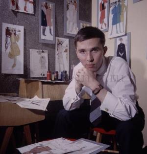 Молодой модельер Слава Зайцев, 1963 г. Молодой модельер Слава Зайцев, 1963 г.