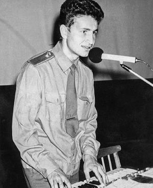 Леонид Агутин в армии Леонид Агутин в армии