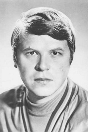 Михаил Кокшенов в юности Михаил Кокшенов в юности