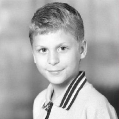 Стив Джобс в детстве Стив Джобс в детстве