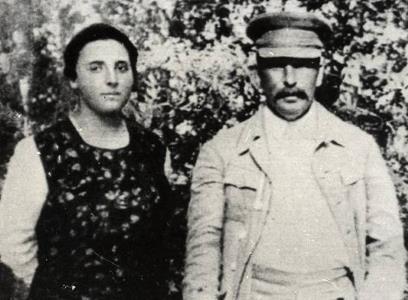 Надежда Аллилуева и Иосиф Сталин Надежда Аллилуева и Иосиф Сталин