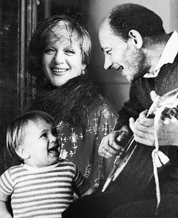 Галина Волчек, Евгений Евстигнеев и их сын Денис Галина Волчек, Евгений Евстигнеев и их сын Денис