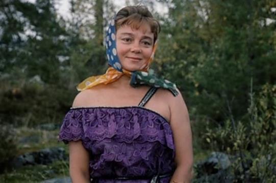 Нина Дорошина в фильме "Любовь и голуби" Нина Дорошина в фильме "Любовь и голуби"