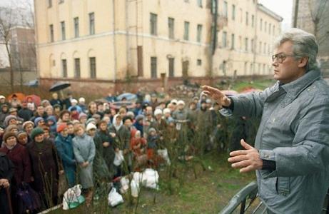 Оздоровительные сеансы Чумака посещали десятки тысяч людей Оздоровительные сеансы Чумака посещали десятки тысяч людей