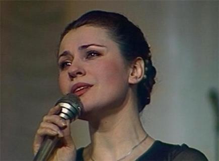 Валентина Толкунова на сцене Валентина Толкунова на сцене