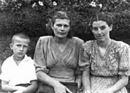Лимонов в детстве Лимонов в детстве
