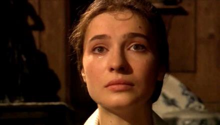 Елена Подкаминская в фильме "Кухня в Париже" Елена Подкаминская в фильме "Кухня в Париже"