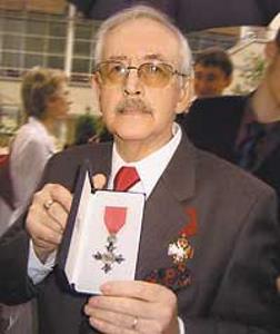 Василий Ливанов с орденом Британской империи Василий Ливанов с орденом Британской империи