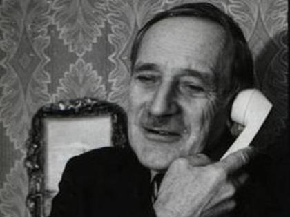 Сафонов только по голосу в телефонной трубке мог рассказать о человеке очень много... Сафонов только по голосу в телефонной трубке мог рассказать о человеке очень много...