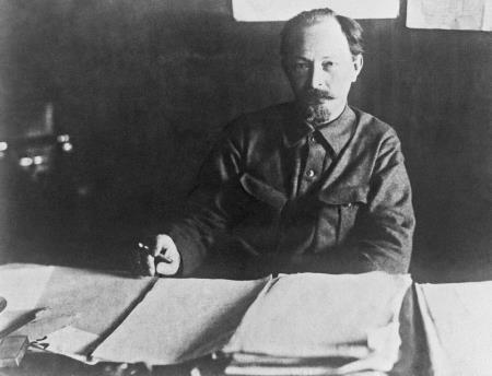 Феликс Дзержинский - глава ВЧК Феликс Дзержинский - глава ВЧК