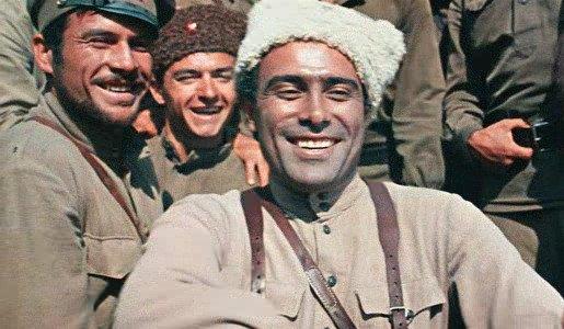 Николай Сличенко в фильме "Свадьба в Малиновке" Николай Сличенко в фильме "Свадьба в Малиновке"