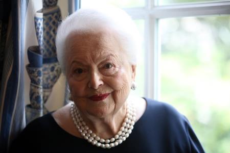 Оливия де Хэвилленд сейчас - 100 лет! Оливия де Хэвилленд сейчас - 100 лет!