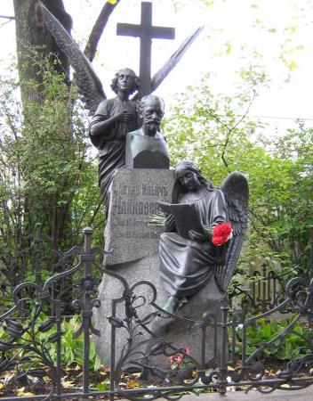 Могила Чайковского в Санкт-Петербурге, на Тихвинском кладбище Могила Чайковского в Санкт-Петербурге, на Тихвинском кладбище