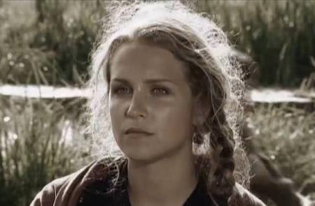 Актриса в фильме "Вчера закончилась война" Актриса в фильме "Вчера закончилась война"