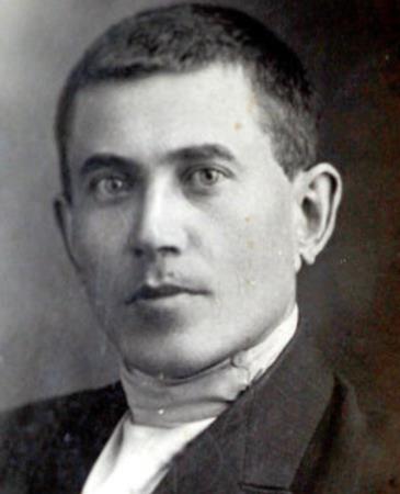 Николаи Ежов в молодости Николаи Ежов в молодости