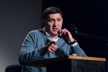 Сергей Пускепалис - глав. режиссер театра Сергей Пускепалис - глав. режиссер театра
