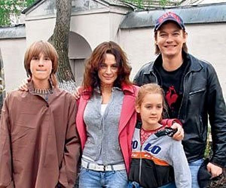 Оксана Фандера с семьей Оксана Фандера с семьей