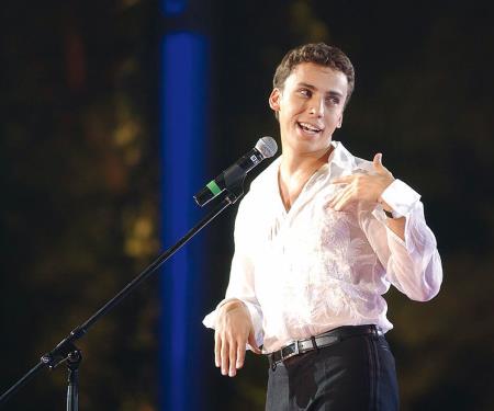 Максим Галкин на сцене Максим Галкин на сцене