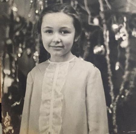 Лена в детстве Лена в детстве