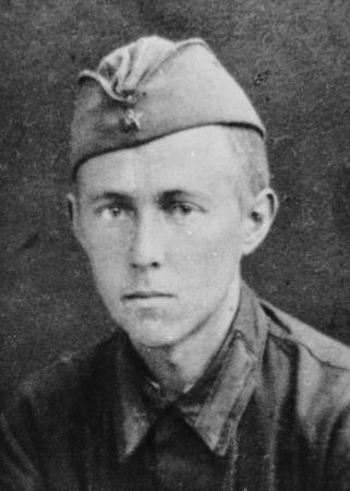 В 1942 году лейтенант Солженицын ушел на фронт. А уже в 1945-м отправился по этапу.. В 1942 году лейтенант Солженицын ушел на фронт. А уже в 1945-м отправился по этапу..