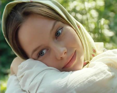 Елена Корикова в фильме "Барышня-крестьянка" Елена Корикова в фильме "Барышня-крестьянка"