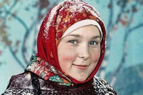 Вера Васильева в фильме "Сказание о земле Сибирской" Вера Васильева в фильме "Сказание о земле Сибирской"