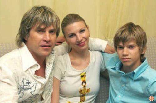 Алексей Глызин с семьей